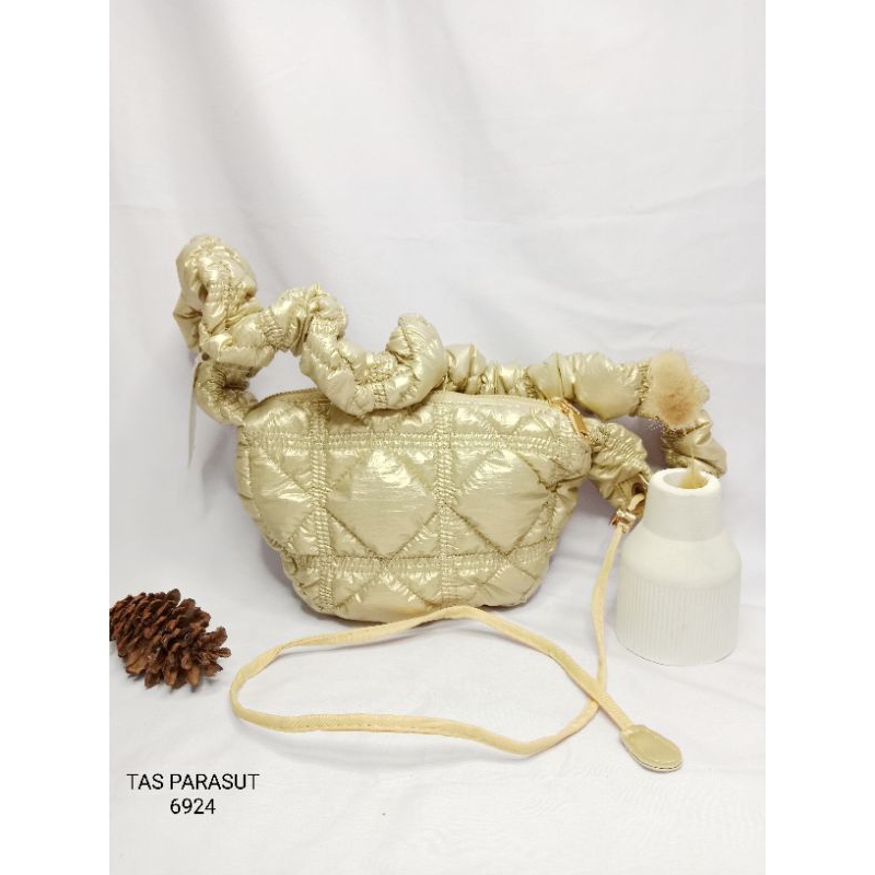 Tas serut bangkok premium/ tas serut import/ tas serut glossy/ TAS WANITA/ tas fashionable/ tas prem