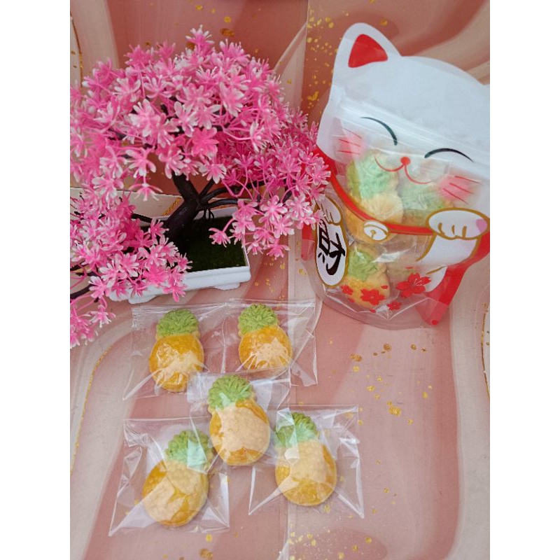 

Nastar Taiwan Nanas Jumbo Parcel Imlek