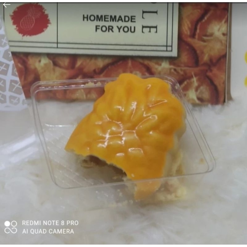 

Hamper Imlek CNY - XIN NIAN - Nastar Taiwan 12 & 15 Sachet