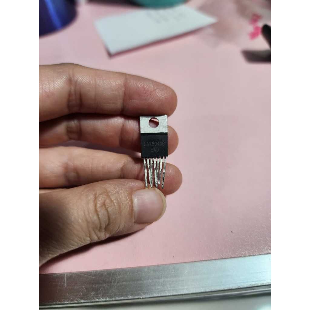 TRANSISTOR LA78040 IC Vertical LA TRANSISTOR 78040 IC 78040 IC LA78040 TRANSISTOR VERTICAL