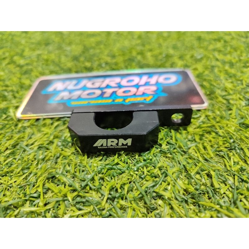 breket selang rem depan arm arumi