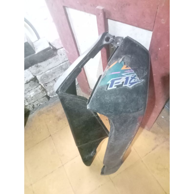 sayap depan Yamaha fiz/force1