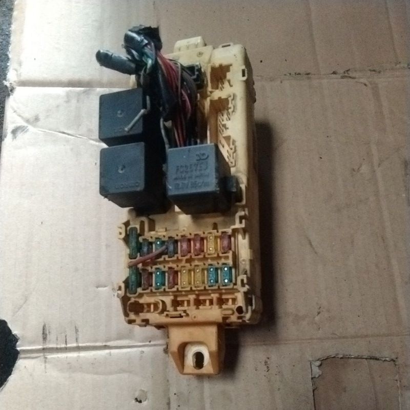 BOX SKRING DALAM MITSUBISHI GALANT HIU VR 4