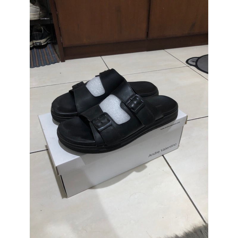 sendal andre valentino