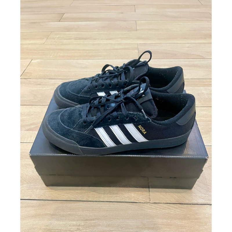 Adidas NORA