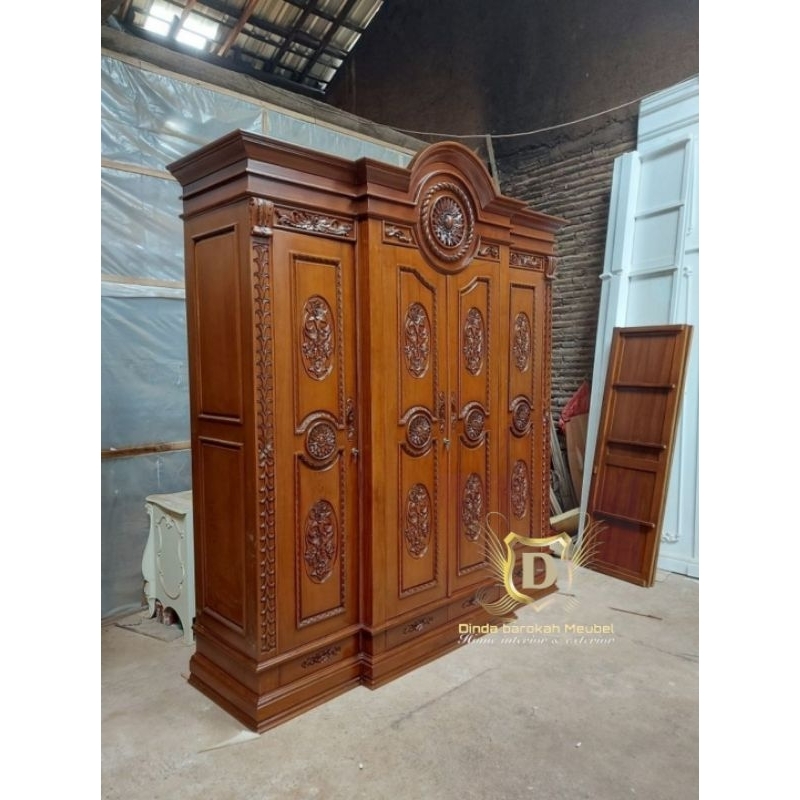 LEMARI PAKAIAN 4 PINTU KAYU JATI UKIR, LEMARI BAJU PINTU 4 MEWAH BERKUALITAS