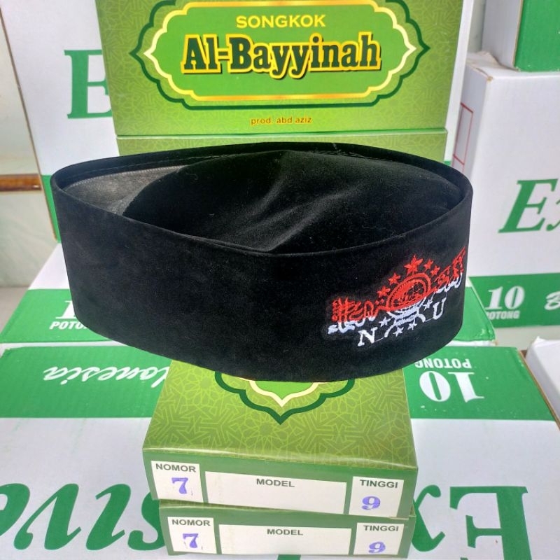 Songkok Hitam Bludru NU Merah Putih Nomor 7 Tinggi 9 | Peci Kopyah Kupluk Nasional Al Bayyinah Logo 