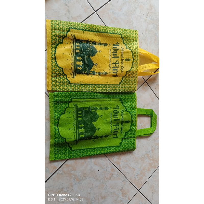 

TAS LEBARAN IDUL FITRI 30X40 PER BALL ISI 50 LUSIN