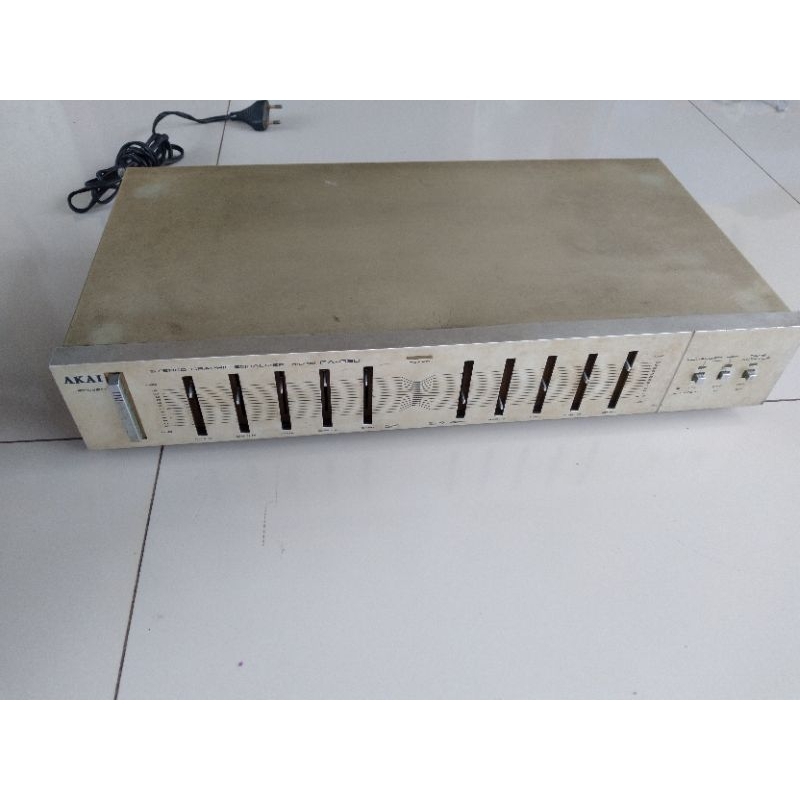 equalizer akai..bekas,normal