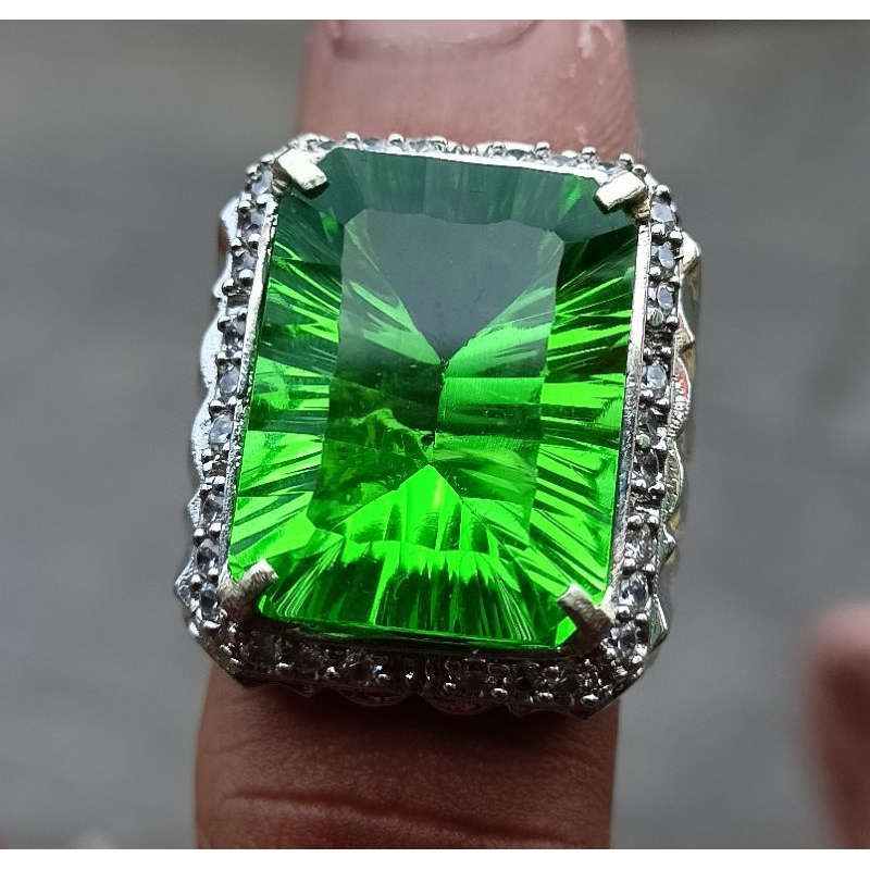 Cincin Batu Green Moldavite Jumbo Top Quality