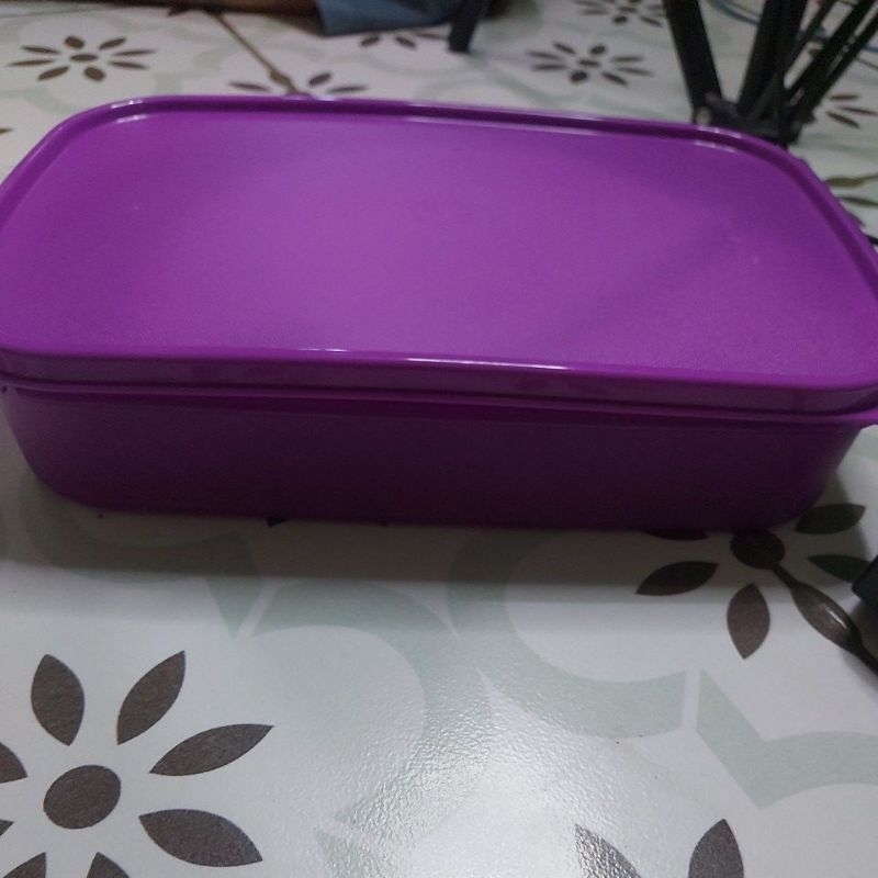 MM square 2 L Baru Tupperware