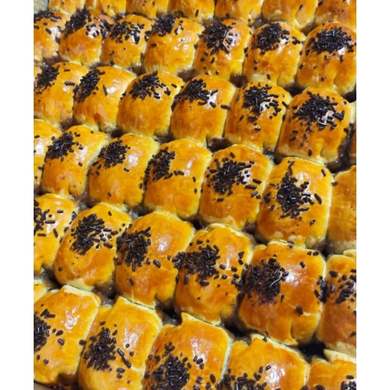 

BOLEN PISANG BANDUNG SUPER PREMIUM FRESH DARI OVEN