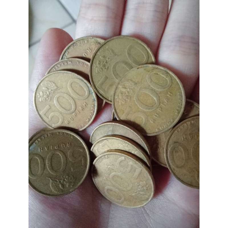 Uang 500 tahun 2000 dan 100 tahun 1978