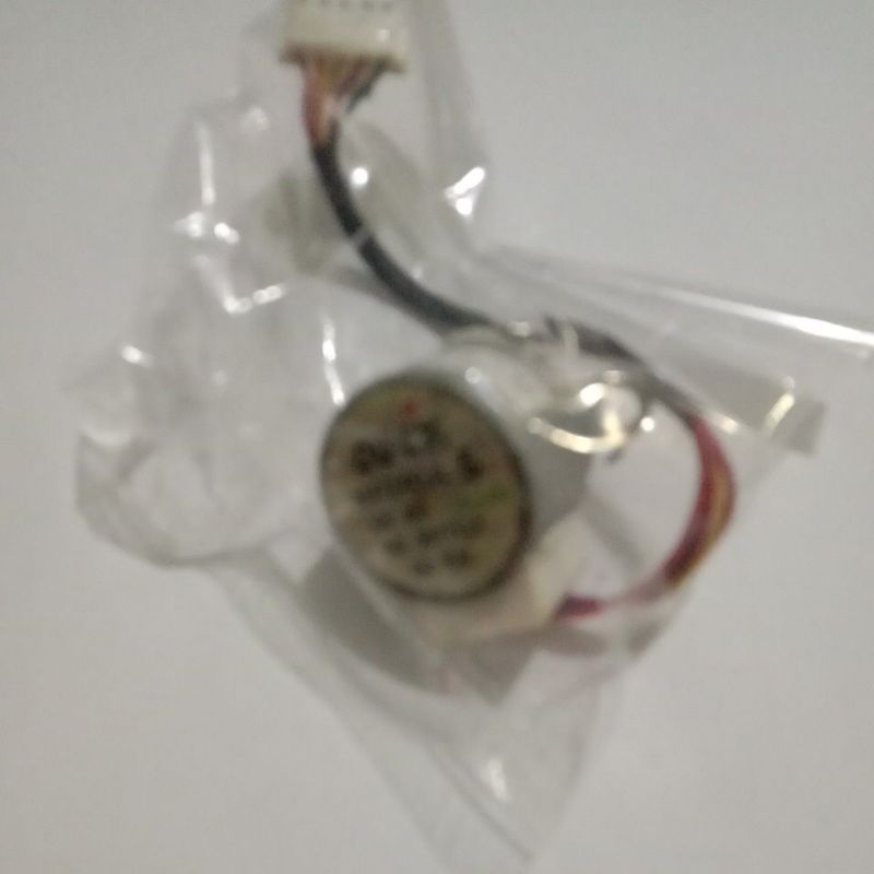 motor swing indoor AC merk Midea model MSFC-05CRN1-32