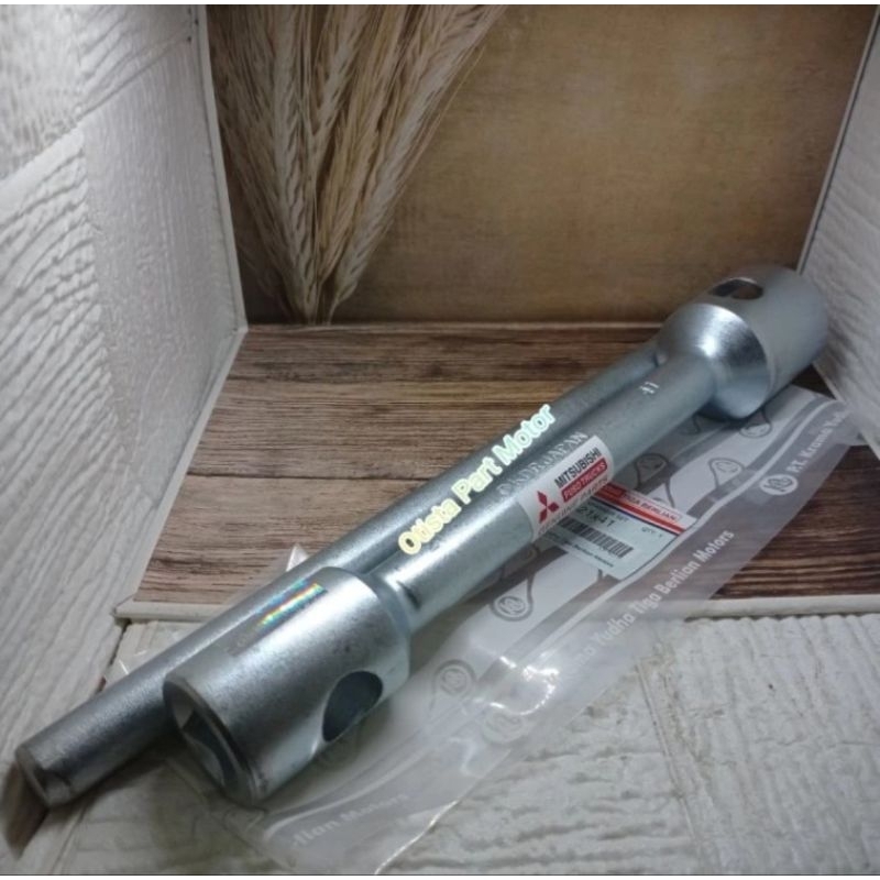 KUNCI RODA CANTER PS125 PS136 PS 125 136 TURBO 21X41 KDR ORI JAPAN