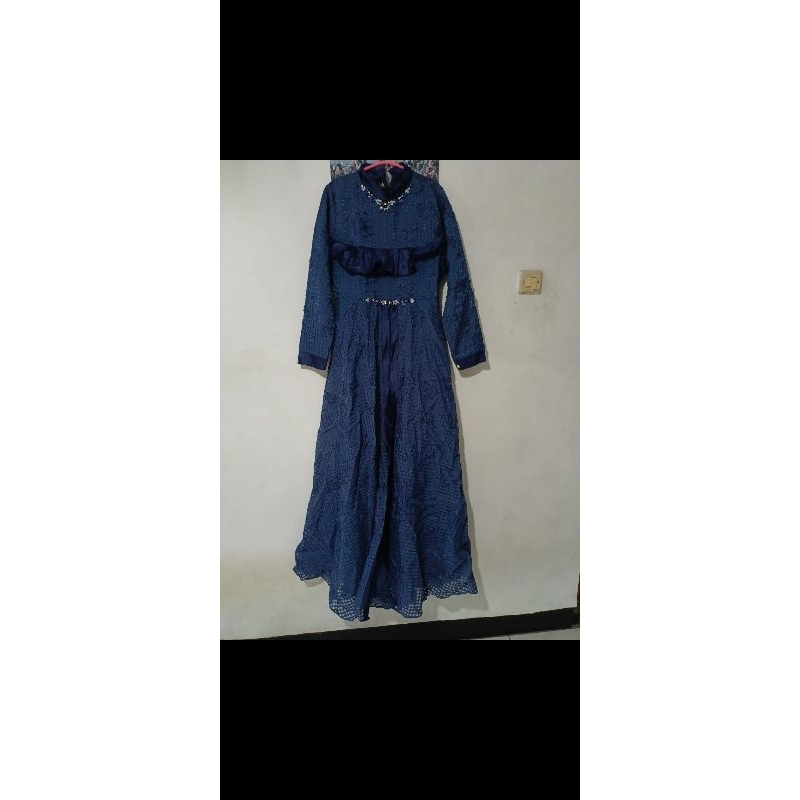 Gaun Navy