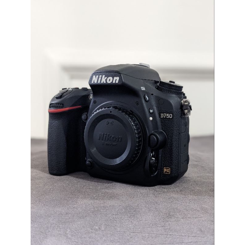Nikon D750 Non wifi, SC rendah