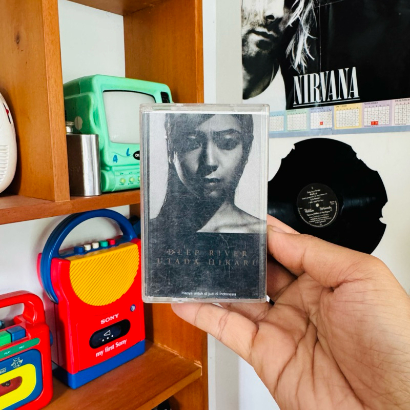 Kaset Pita / Tape / Walkman Utada Hikaru Deep River Original 100% Berfungsi / Tested Indonesia Luar 