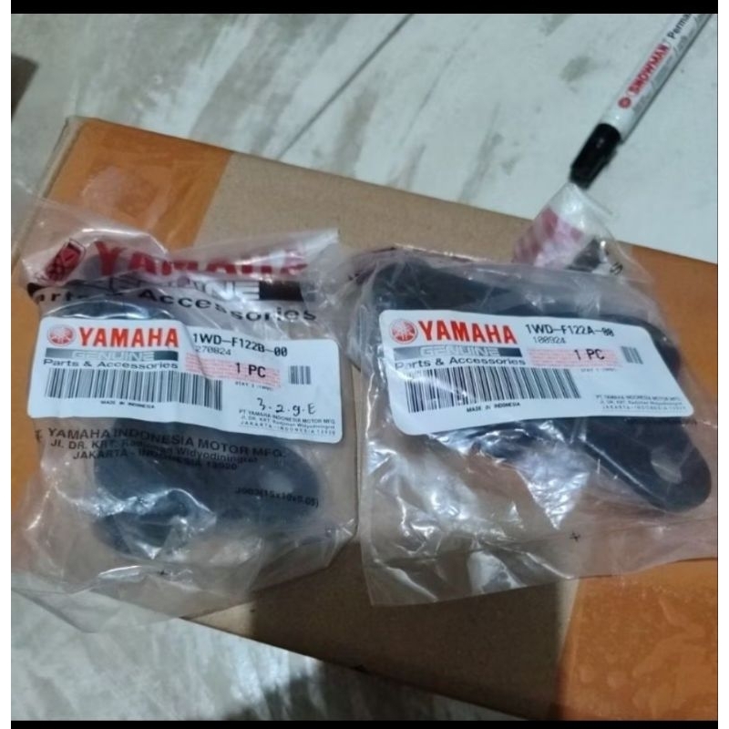 STAY BREKET GANTUNG MESIN YAMAHA R25 KANAN KIRI PART ORIGINAL YAMAHA