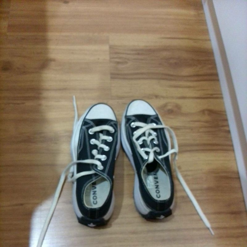 Converse Sepatu Hitam Putih