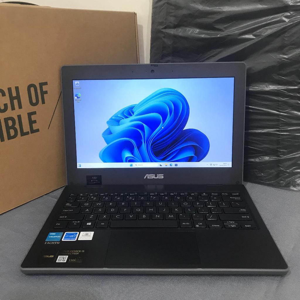 LAPTOP NEW ASUS BR1100CKA INTEL CELERON N4500 RAM 4GB SSD 128GB NVME LAYAR 11,6"INCH GARANSI