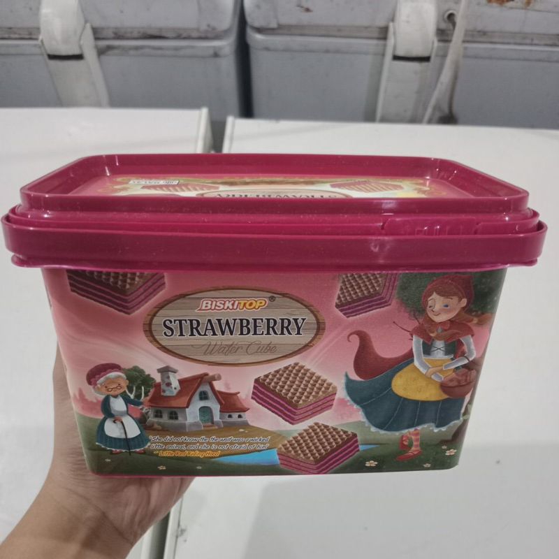 

Biskitop ember cube rasa strawberry 180gr