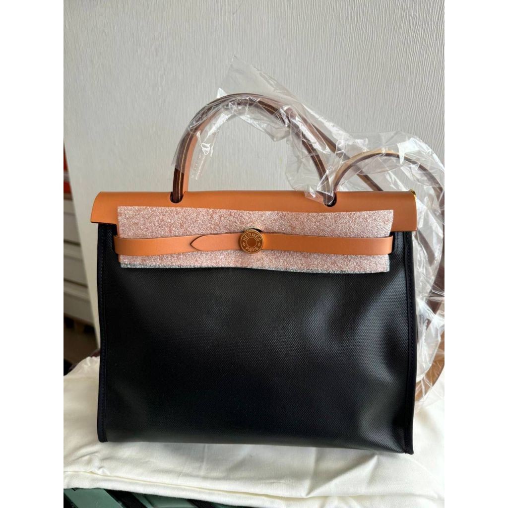 Ready BNIB H Herbag31 Toile Berlin Noir Ecru Noir Naturel GHW #W