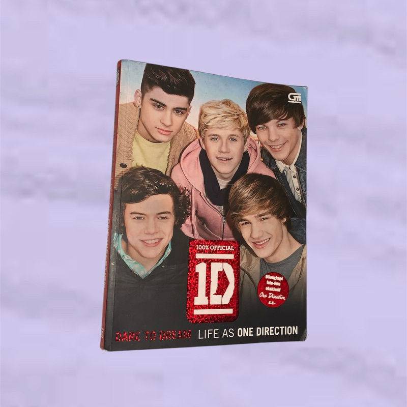

Merchandise / 1D Life As One Direction Book