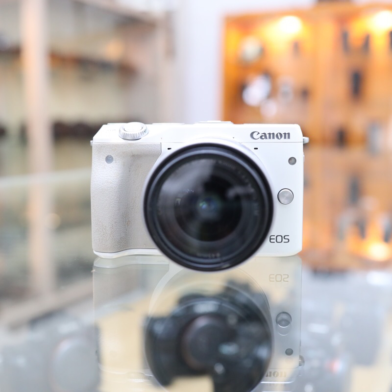 KAMERA CANON EOS M3 LENSA 15-45MM - KAMERA EOS M3 LAYAR FLIP - kamera mirorrless Eos M3 fullshet box