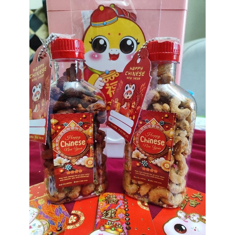 

KACANG MENTE MEDE HAMPERS IMLEK SINCIA KEMASAN BOTOL CANTIK DAN FREE KARTU UCAPAN