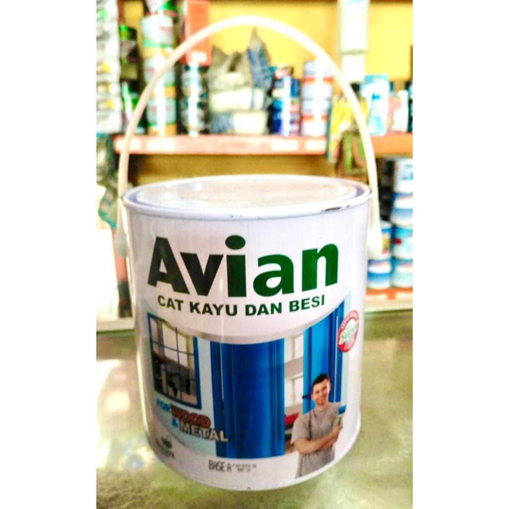 Avian Cat Besi dan kayu (Gloss) Kemasan 0,9 Lt (Via Mesin Tinting)