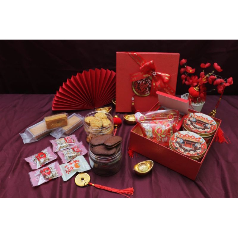 

prosperity Hampers CNY hampers Imlek cookies Imlek