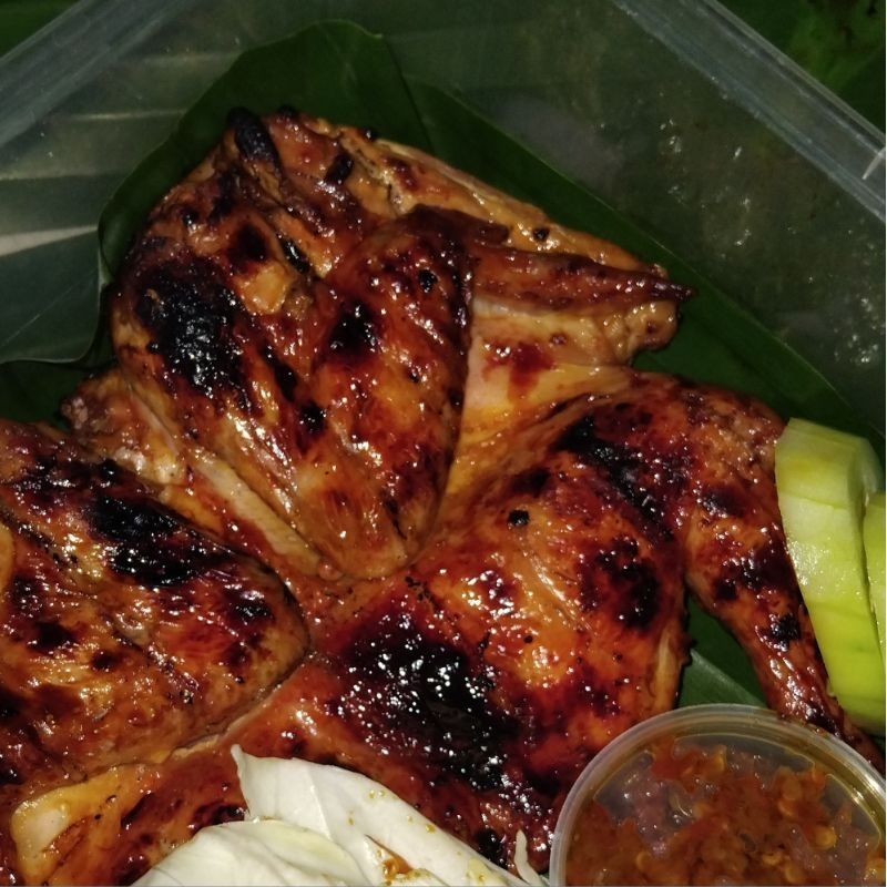 

Ayam Bakar siap santap 1 ekor | AYAM BAKAR | 1 EKOR | AYAM BAKAR UTUH | READY
