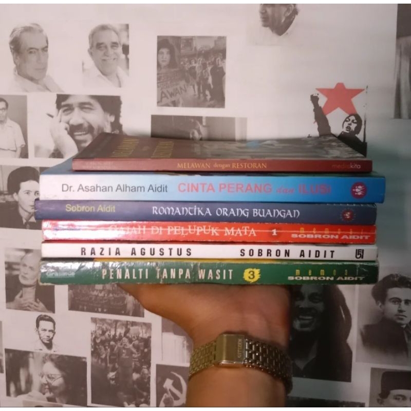 Sobron Aidit Buku yang Dipenjarakan: Memoar Orang Terbuang | Gajah di Pelupuk Mata | Kisah Intel dan