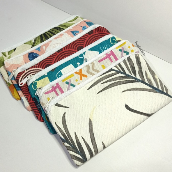 

Tempat pensil/dompet pensil/pencil case/makeup pouch bahan kanvas muat banyak bisa untuk souvenir