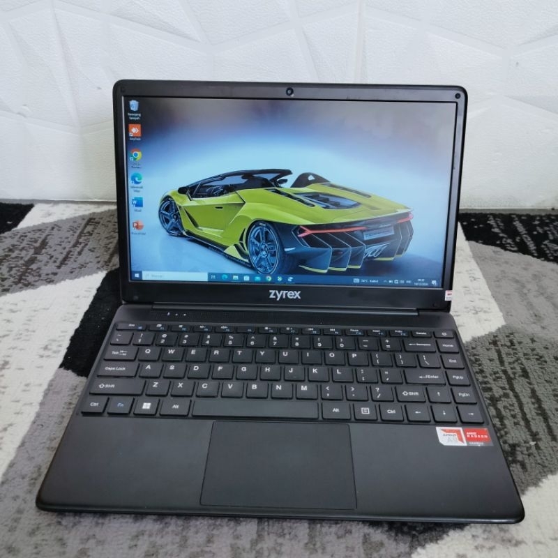 Laptop Zyrex second like new