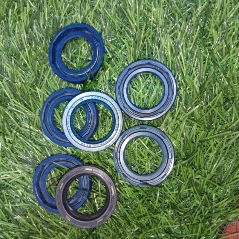 seal sil kruk as original vespa PX Excel eklusif Kruk as besar bagian kanan