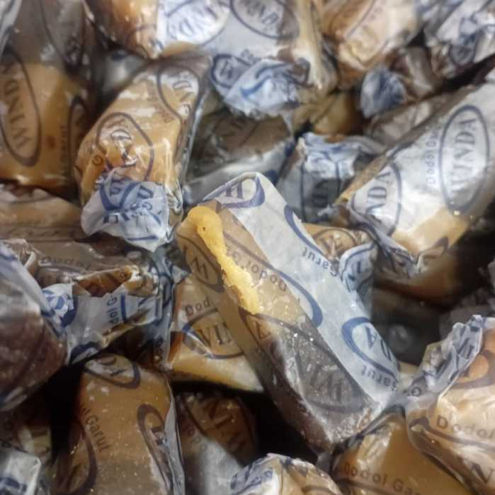 

Dodol Kombinasi Manis dan Enak