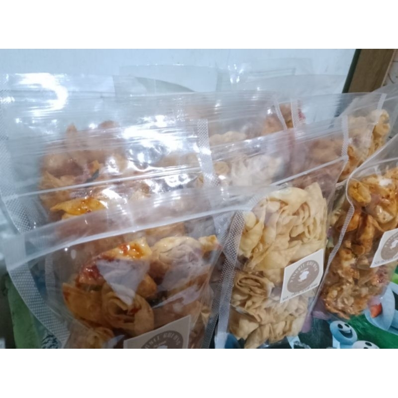 

Keripik pangsit