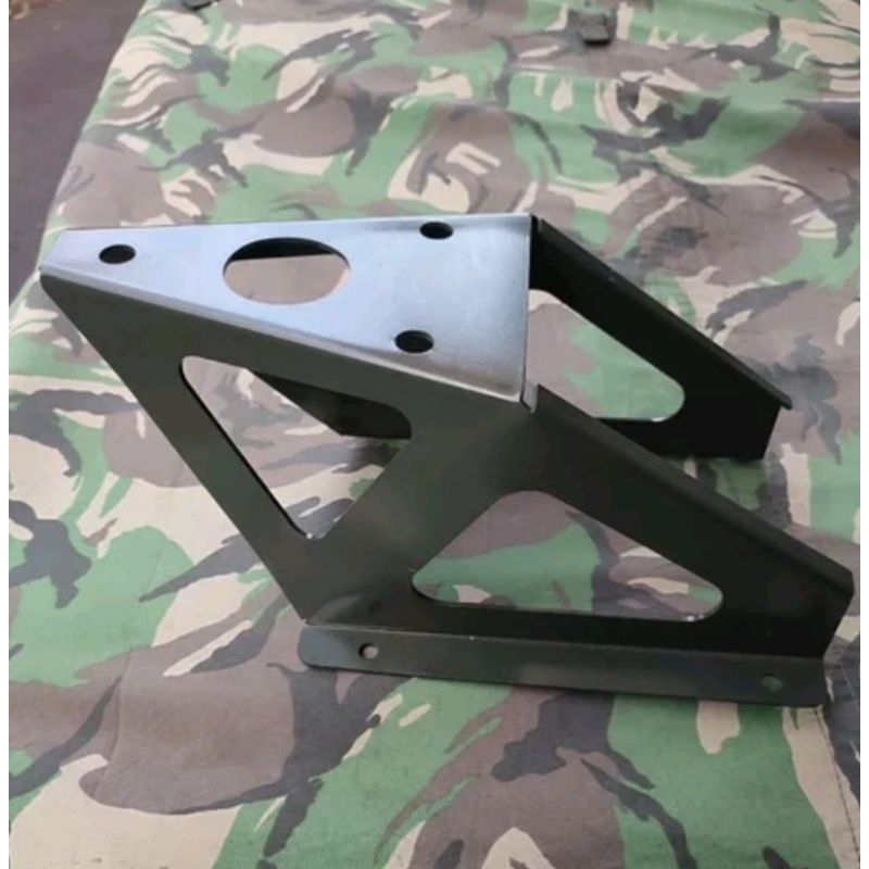 Dudukan Ban Serep Jeep Willys spare part jeep Acsesories Jeep Fariasi Jeep Jeep Willys Part Mobil