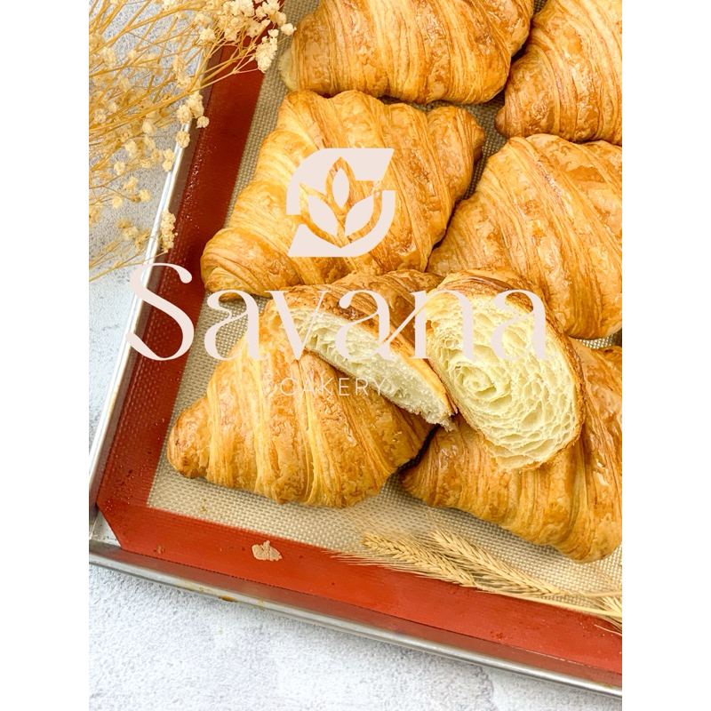 

Savana Cakery - Buttery Croissant