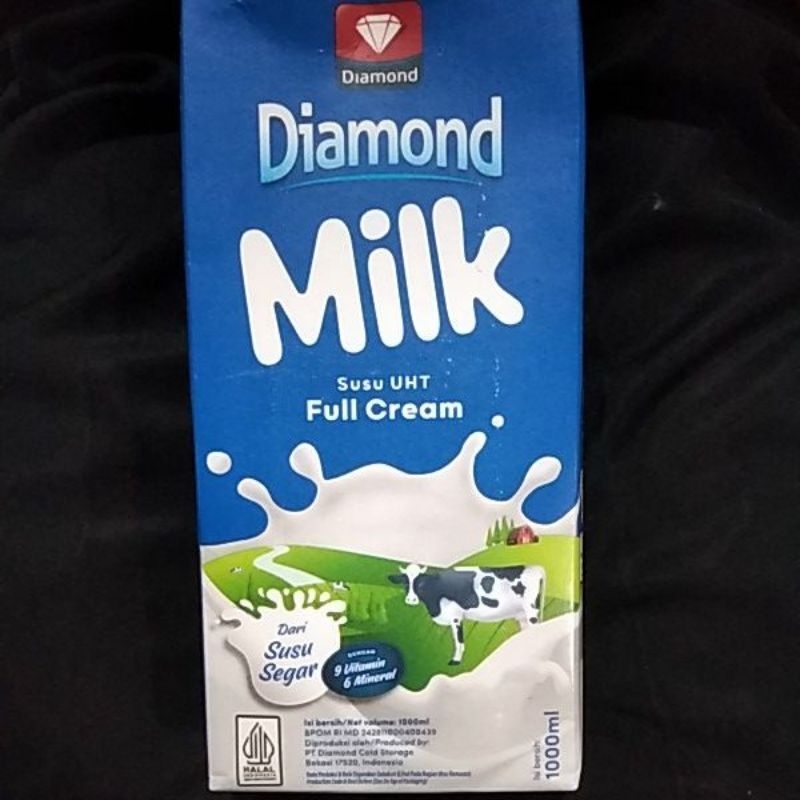 

Susu UHT full cream Diamond 1 liter