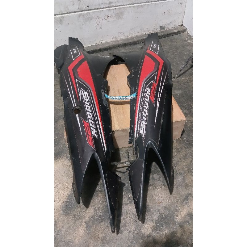 COVER BODY BELAKANG SHOGUN 125 SP/125R 2004-2006