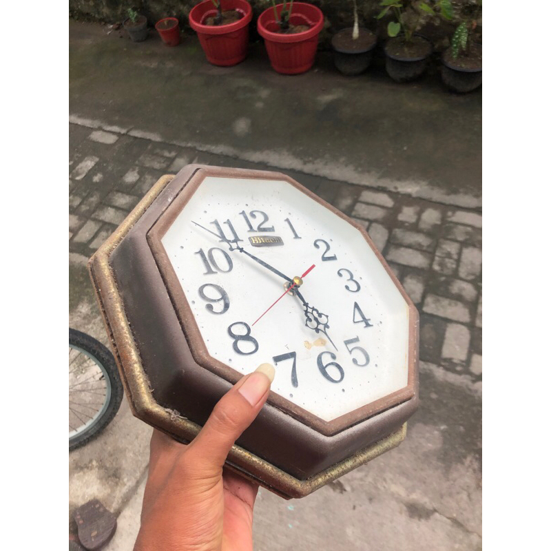 jam dinding jadul antik