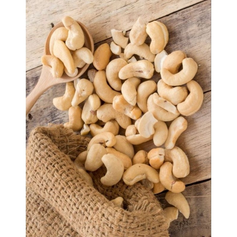 

Kacang Mede Mentah Asli Wonogiri 500 Gr