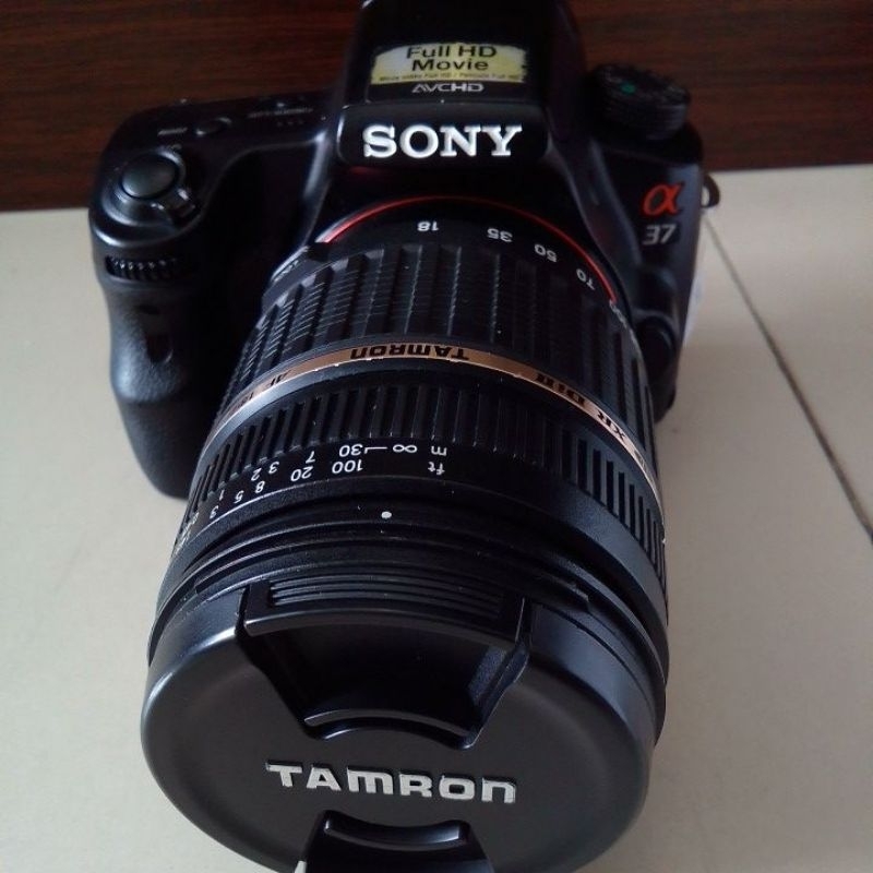 Camera DSLR Sony A37 + Lensa Tamron AF 18-200mm (Second Like New)