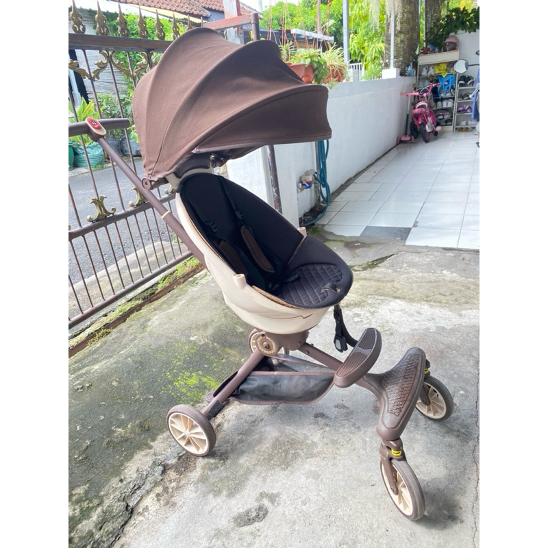 Preloved Magic Stroller Micro Trike V18 Caramel Milk Tea