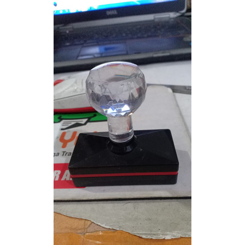 

Stempel gagang cristal