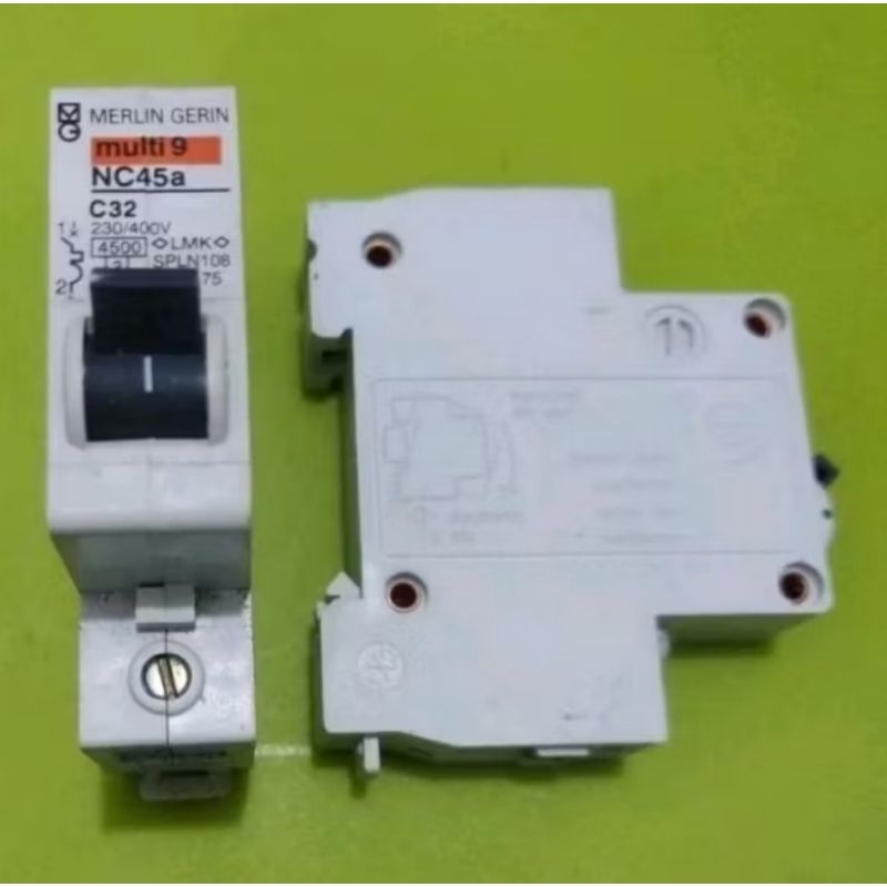 MERLIN GERIN MULTI 9 32A / MCB MERLIN GERIN 32A