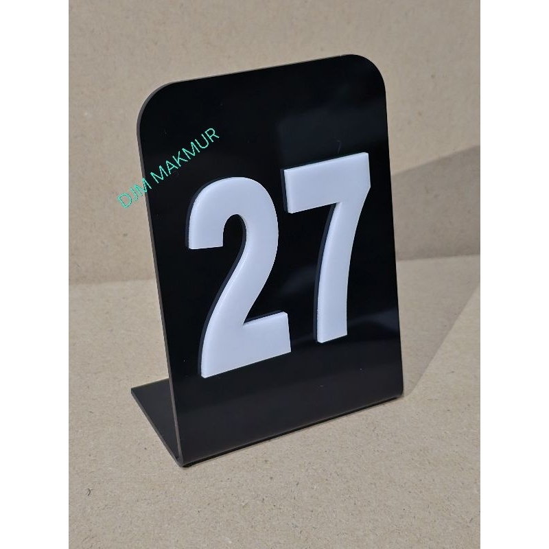 Nomer meja akrilik timbul